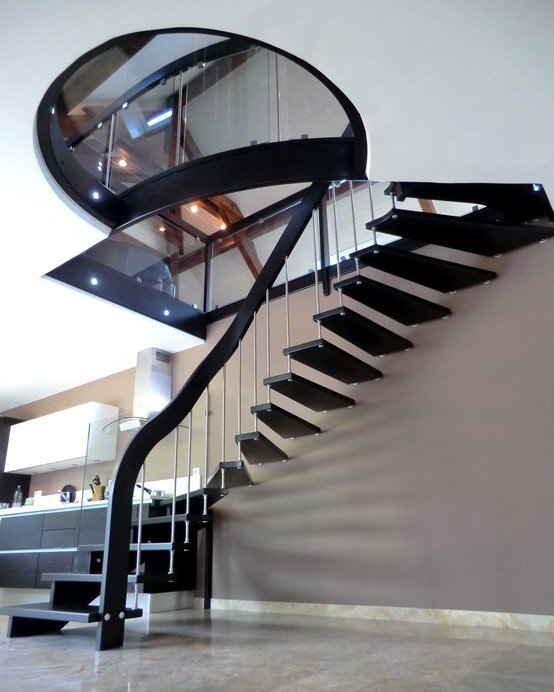 Escalier moderne noir suspendu dalle verre 