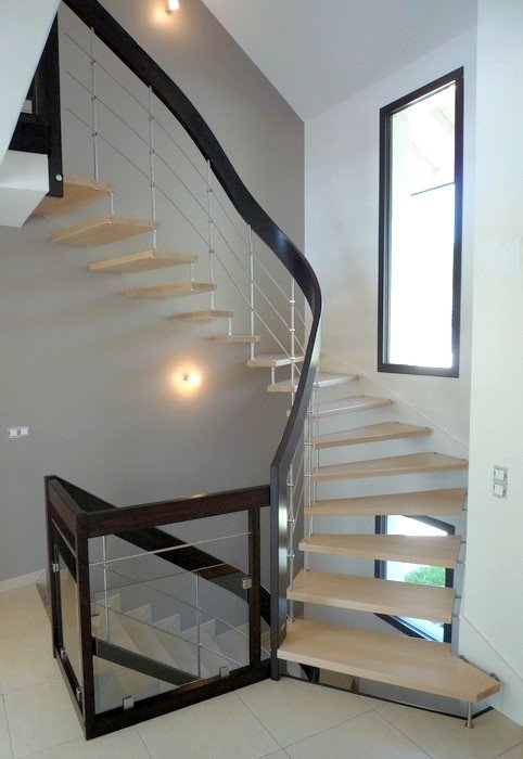 Escalier moderne bois sur escalier bÃ©ton
